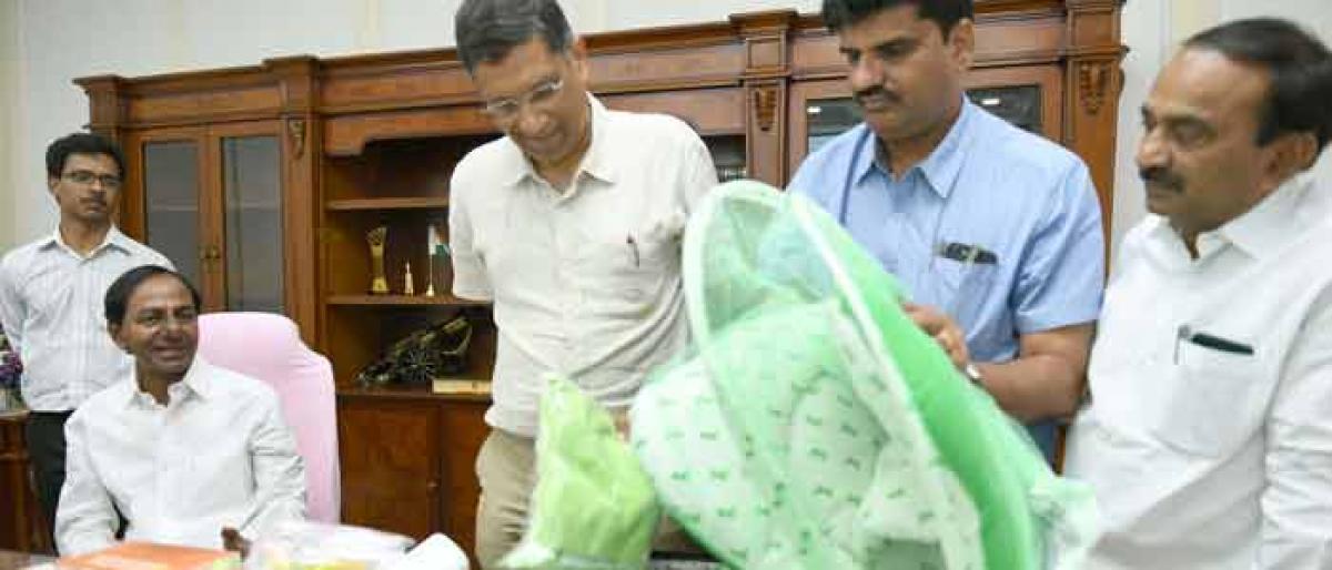 Arvind Subramanian lauds Telangana welfare schemes