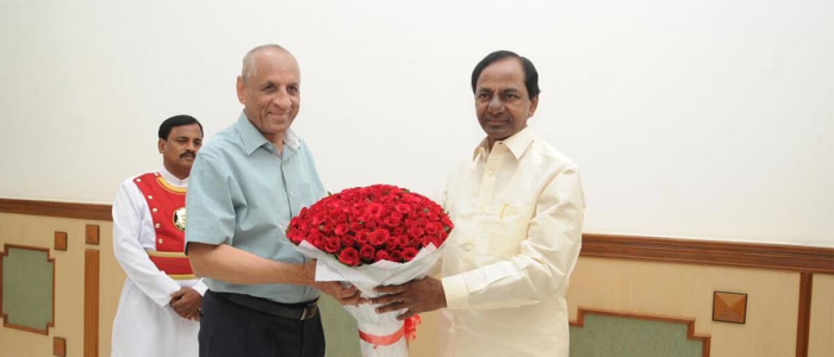 KCR calls on Governor