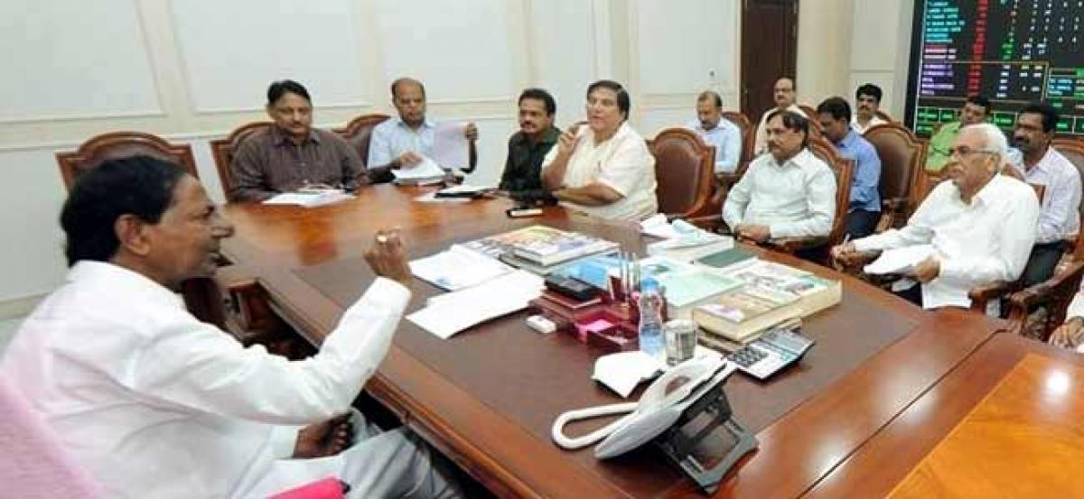 CM reviews preparation for World Telugu Conference