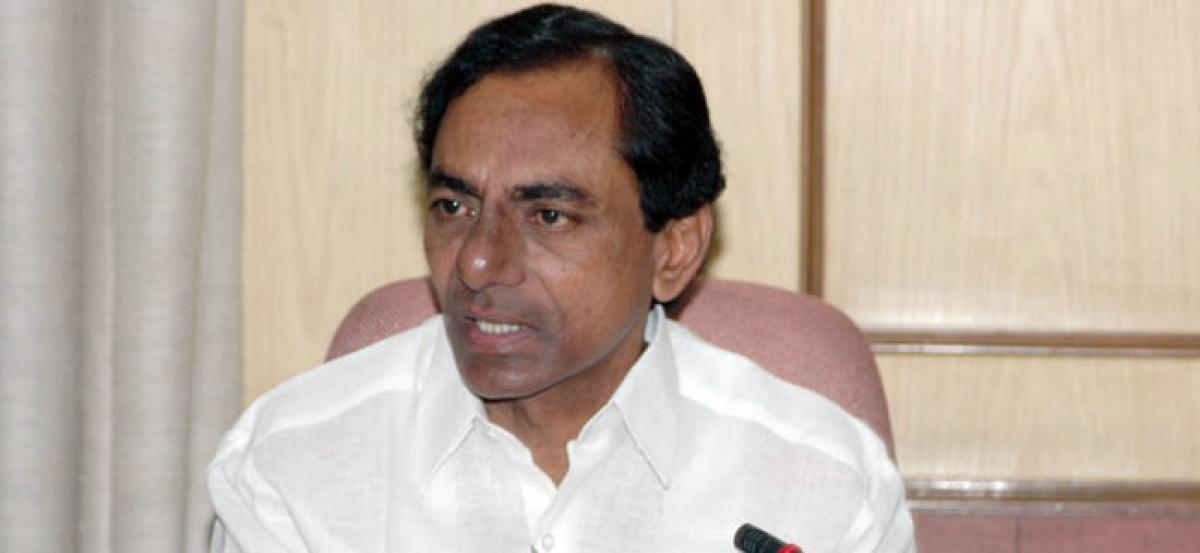 Expedite pending irrigation projects in Mahabubnagar: CM