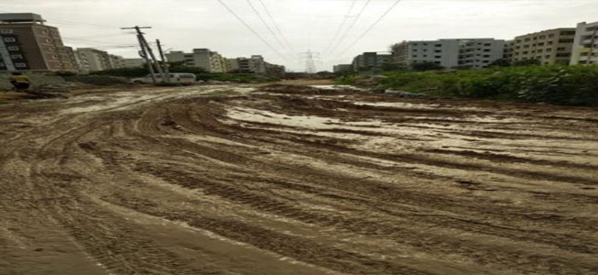 Poor condition of roads irks Masjid Banda residents