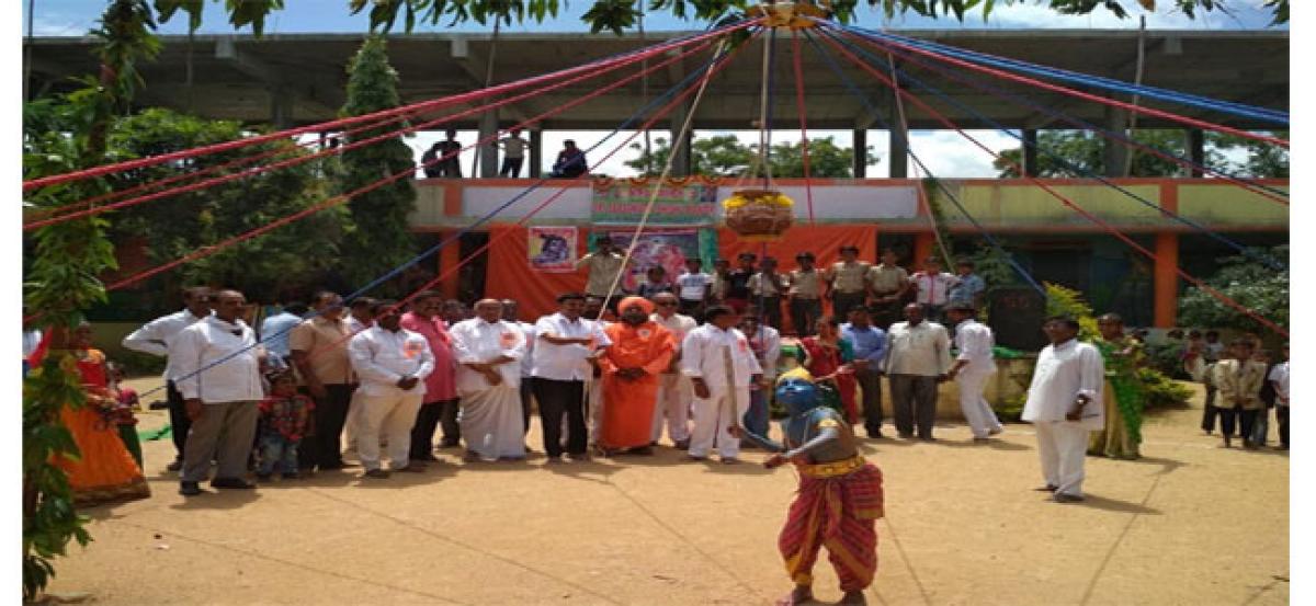 Grand celebrations mark Krishna Janmashtami