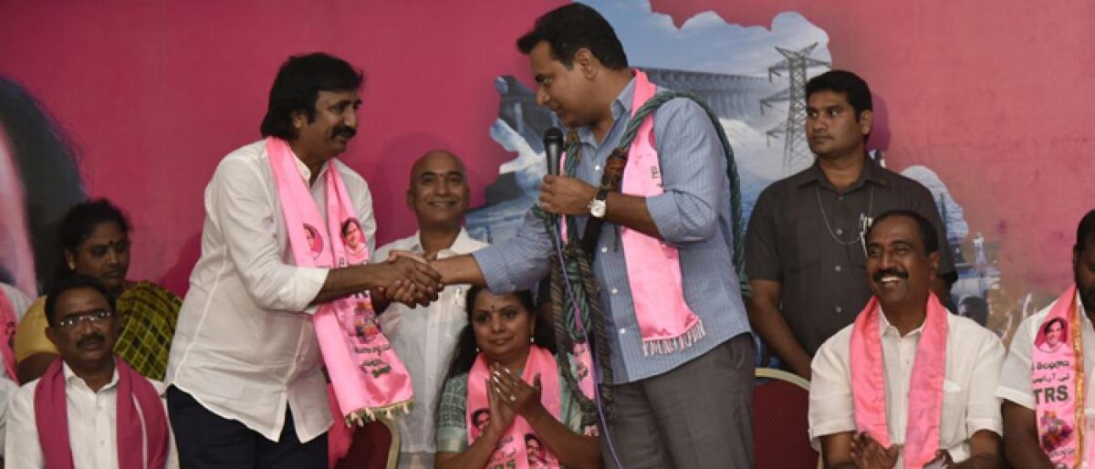 No leader can match KCR stature: KTR