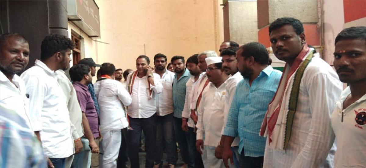 Congress leaders extend support to Uttam ’s fast