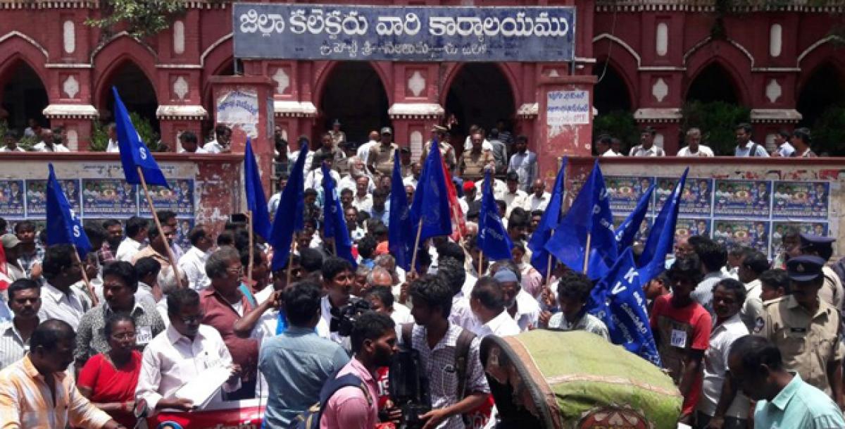 Register atrocities case against Rapur SI: Kula Vivaksha Vyatireka Porata Sangam