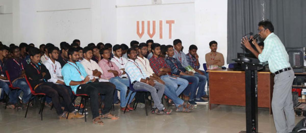 Seminar on R Programming at Vasireddy Venkatadri Institute of Technology