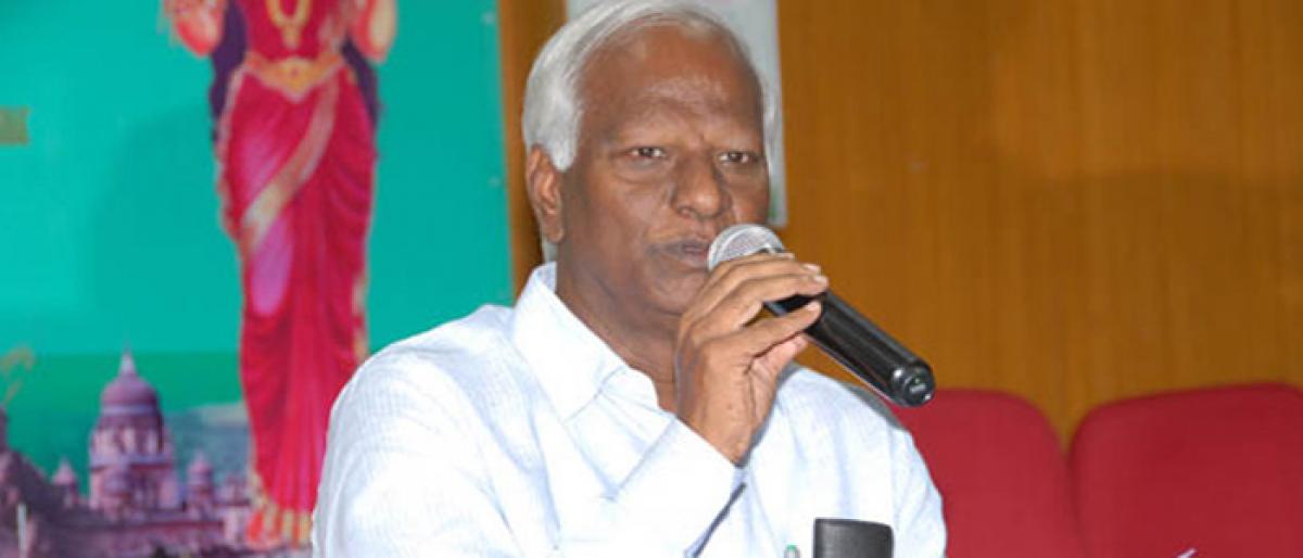 Steps to ensure pvt school teachers complete training: Kadiyam