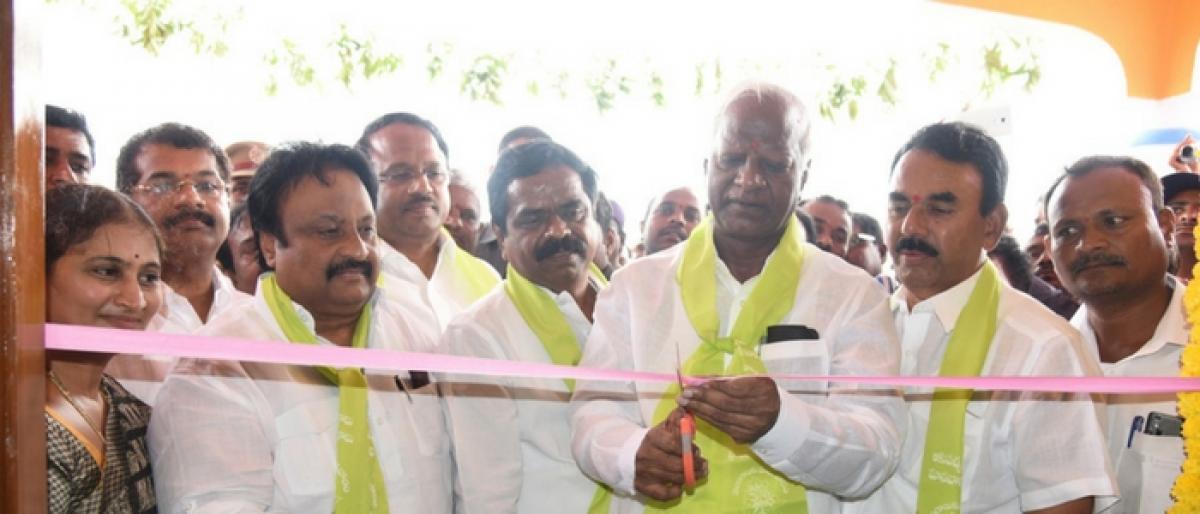 Dy CM Kadiyam Srihari promises PG college, Sainik School in Narayanpet