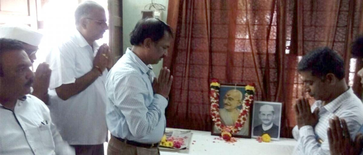 Gandhiji, Shastriji birth anniversaries celebrated in Kakinada