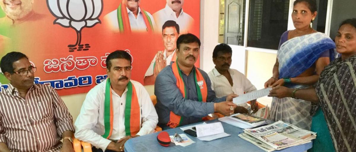 Kakinada BJP receives 31 petitions at grievance cell