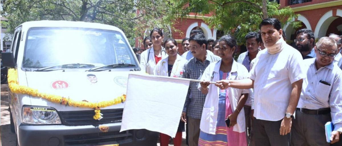 Rashtriya Bala Swasta vehicles launched by Collector Kartikeya Mishra