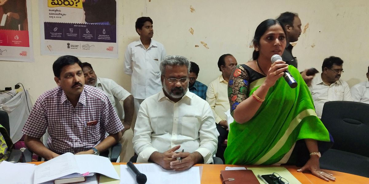 Meet reviews steps for Janmabhoomi programme in Kakinada