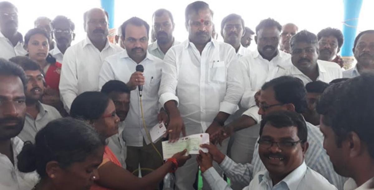 80 people get Kalyana Laxmi cheques