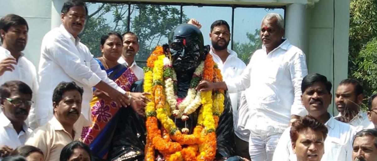 Kapra commissioner, corporators pay tribute to Bapu