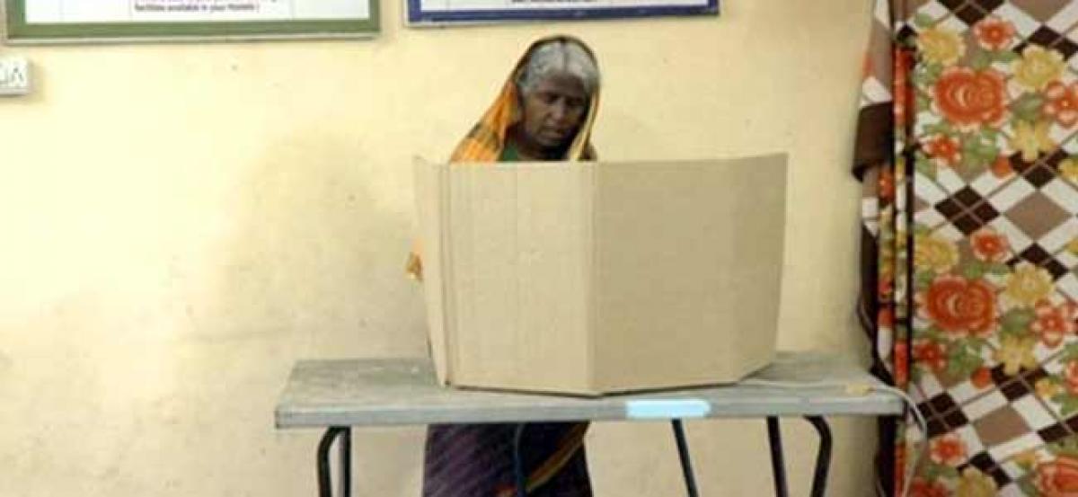 Karnataka: Polling underway for 102 urban local bodies