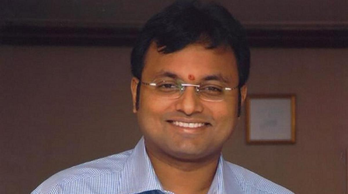Aircel-Maxis: SC allows Karti to travel abroad