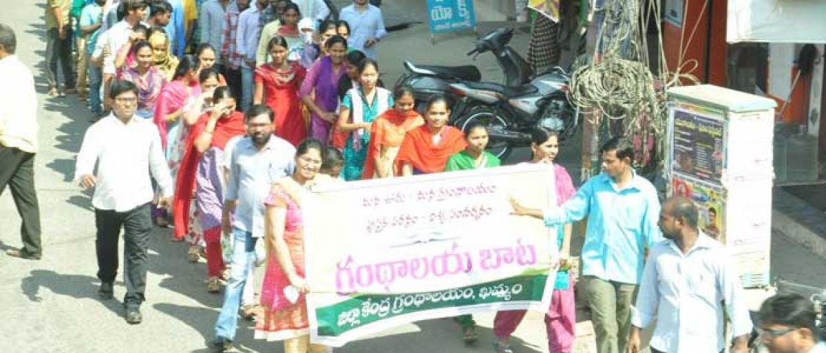 Rally held to promote reading books