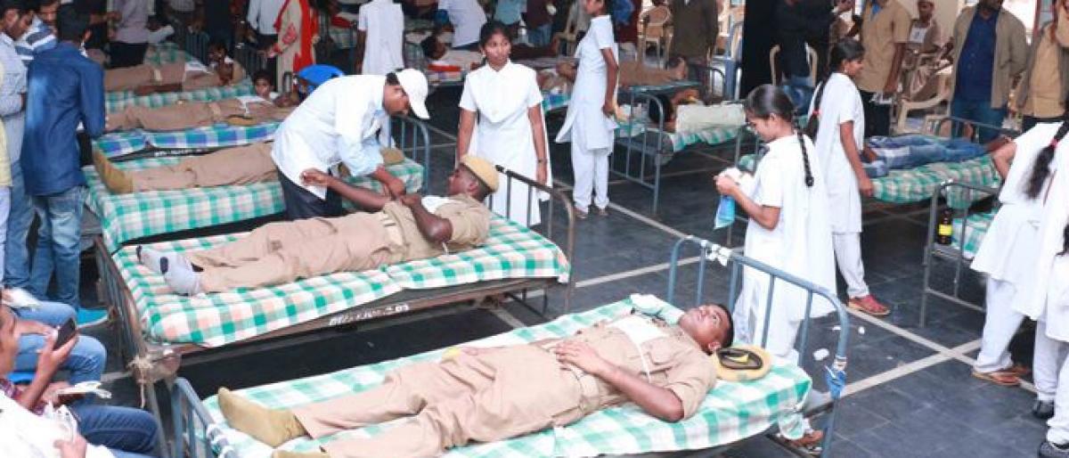 Khammam people urged to donate blood