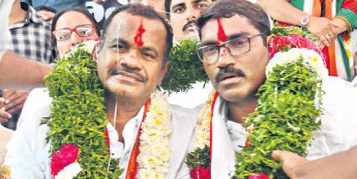 High Court dismisses TRS MLAs’ plea on expulsion of Congress MLAs