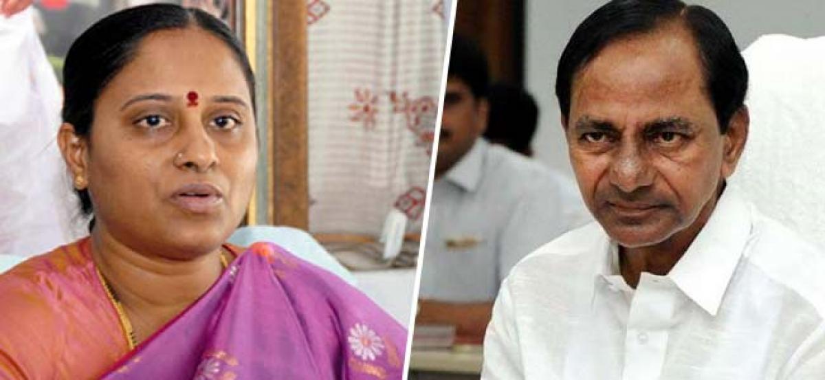 Konda Surekha to hold talks with KCR today over party ticket