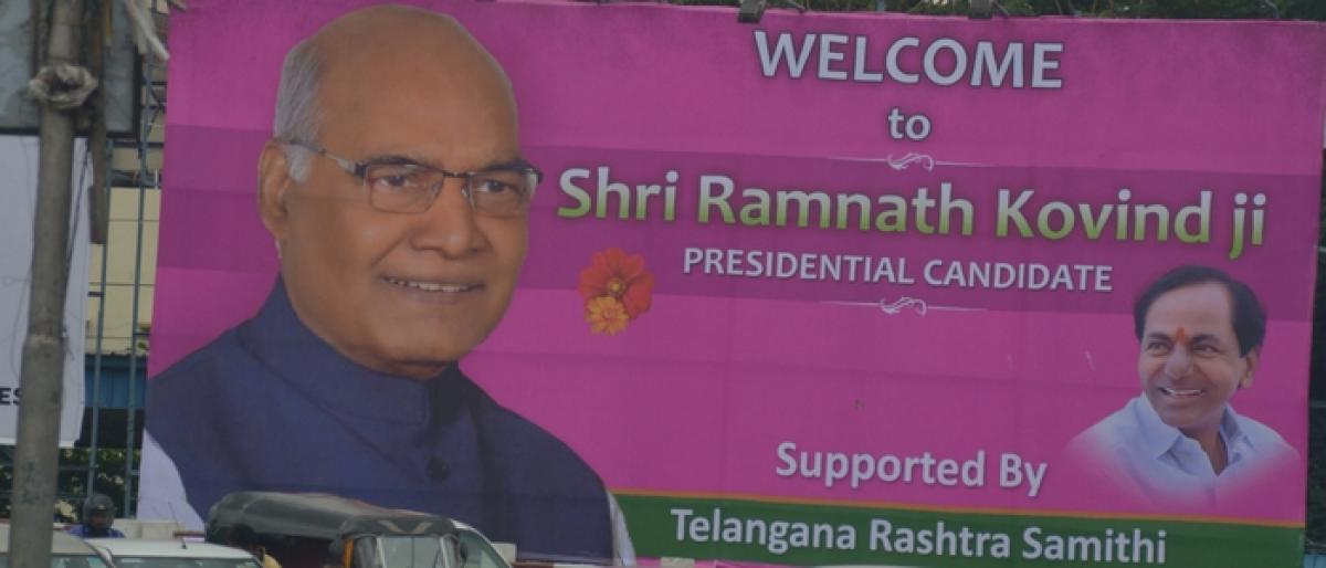 Pink hoardings galore ahead of Kovind’s visit