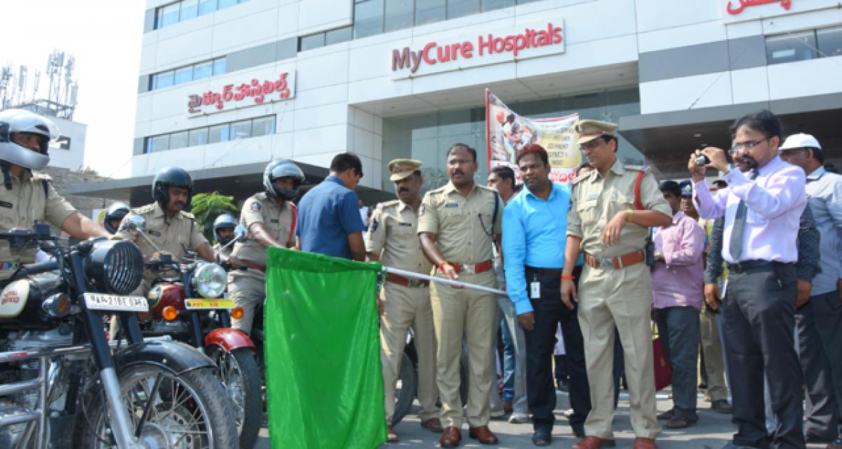 Call to wear helmets, use seat belts during driving