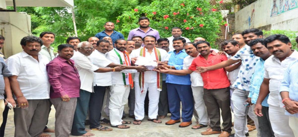 Devineni receives Congress booth committee details