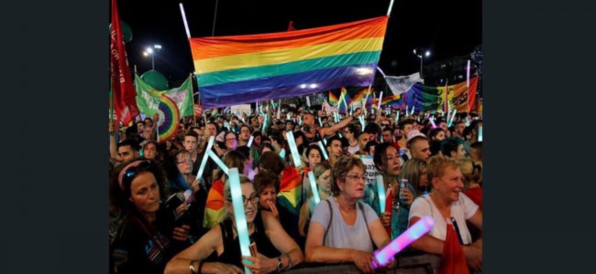Massive protest in Tel Aviv over anti-LGBT surrogacy law