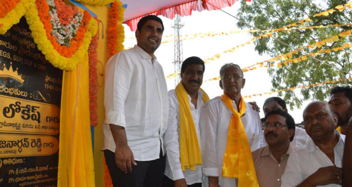 Lokesh vows funds to complete Daddanala, Sangapatnam projects