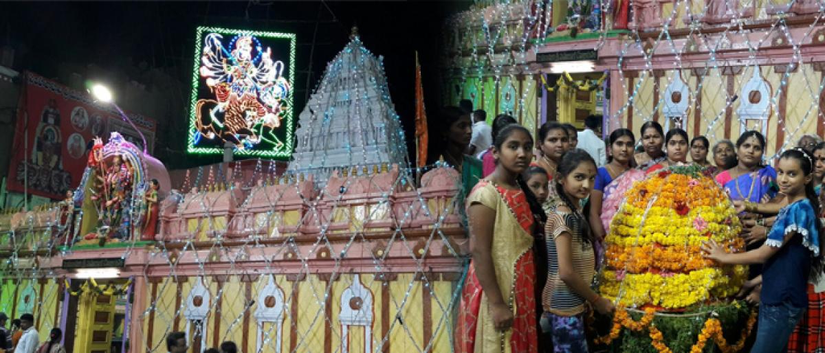Devi Navarathri celebrated at Lal Darwaja