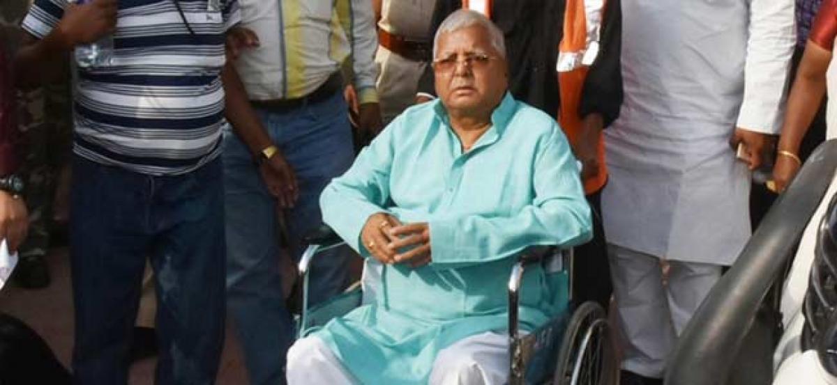 Lalu admitted to Patna hospital