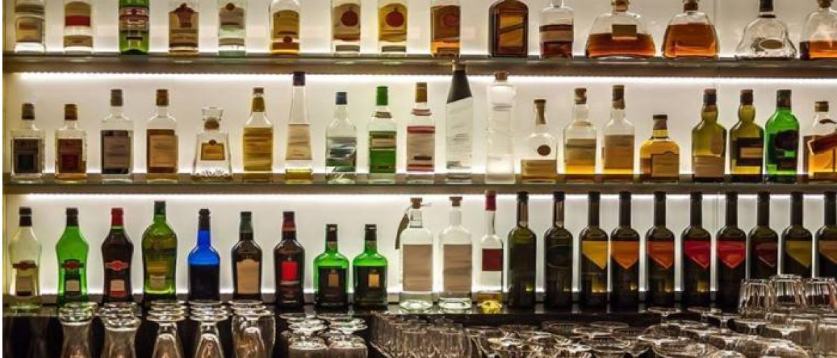 Curb open drinking, liquor vends told by Delhi government