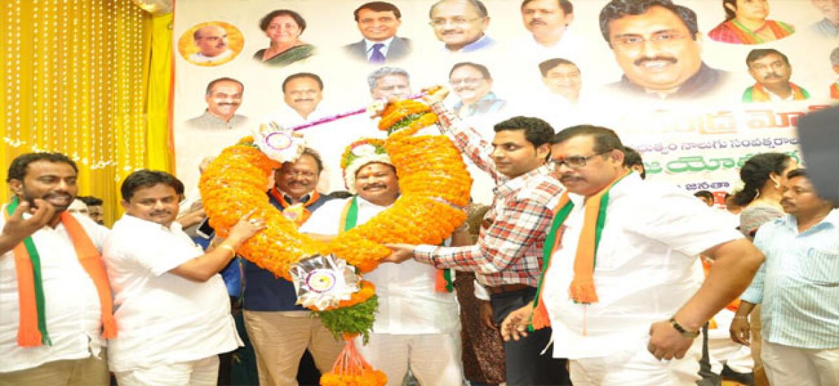 Kanna hosts breakfast for BJP national leaders