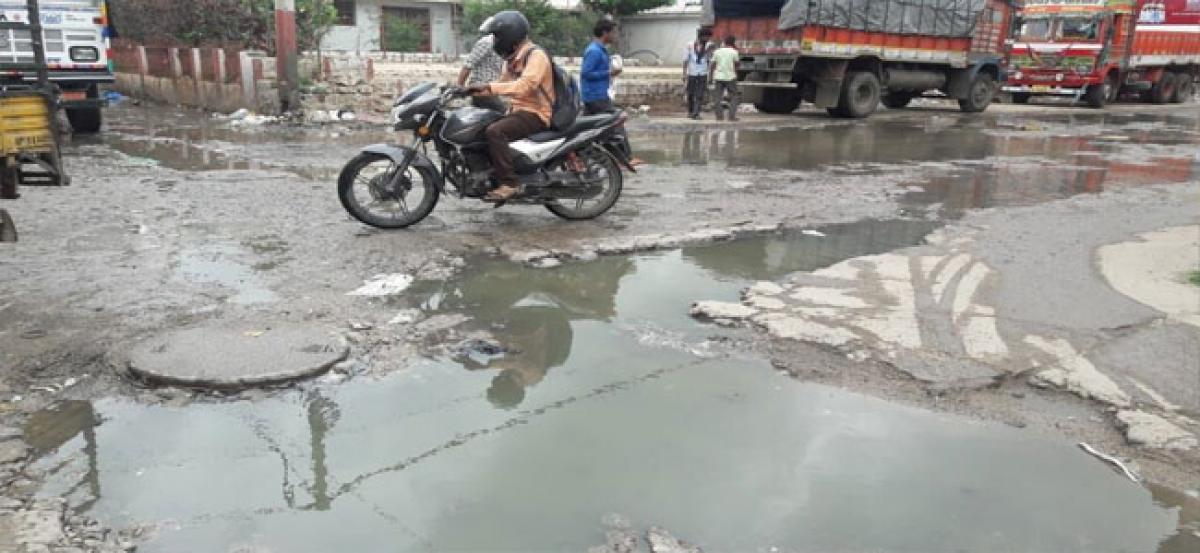 Malakpet Gunj filled with sewerage overflow