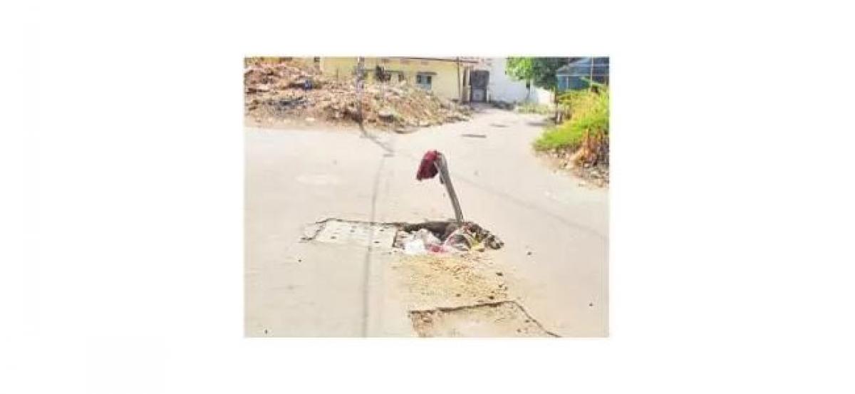 Damaged manholes irk residents