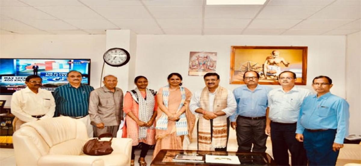 Telangana to help Odisha handloom sector