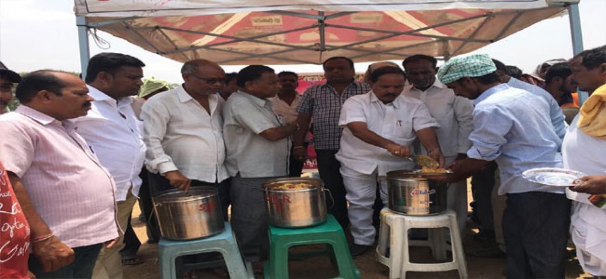 Free meals centre launched at cattle market