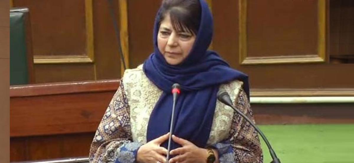 Mehbooba calls for dialogue with Pak