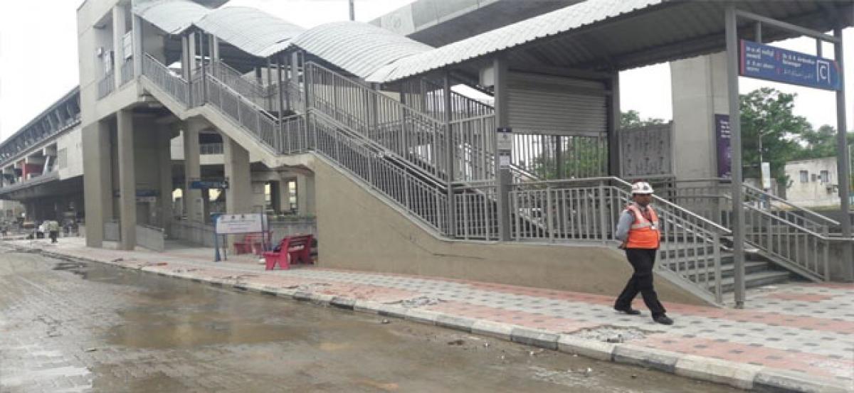 Drinking water leakage at Balanagar metro station irks commuters