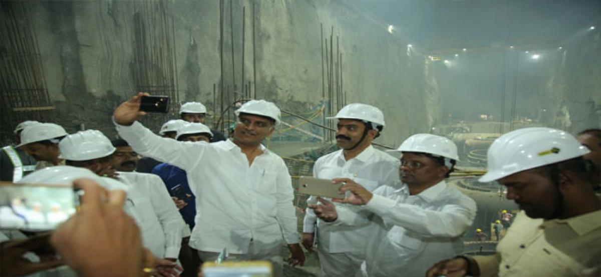 Minister Harish inspects Ranganayak Sagar works