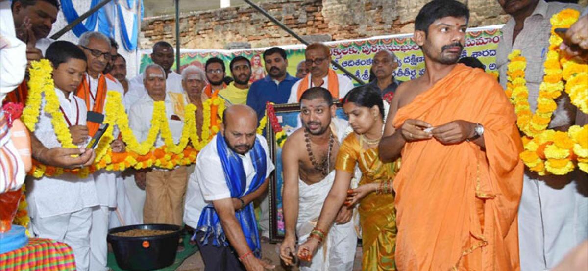 MLA lays stone for Mahalakshmin temple