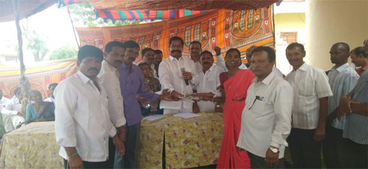 MLA inaugurates panchayat building at Dubbacherla