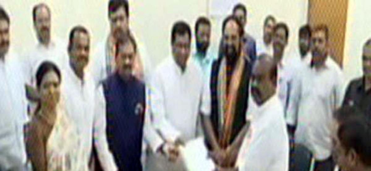 Congress leaders meet Speaker over MLAs expulsion row