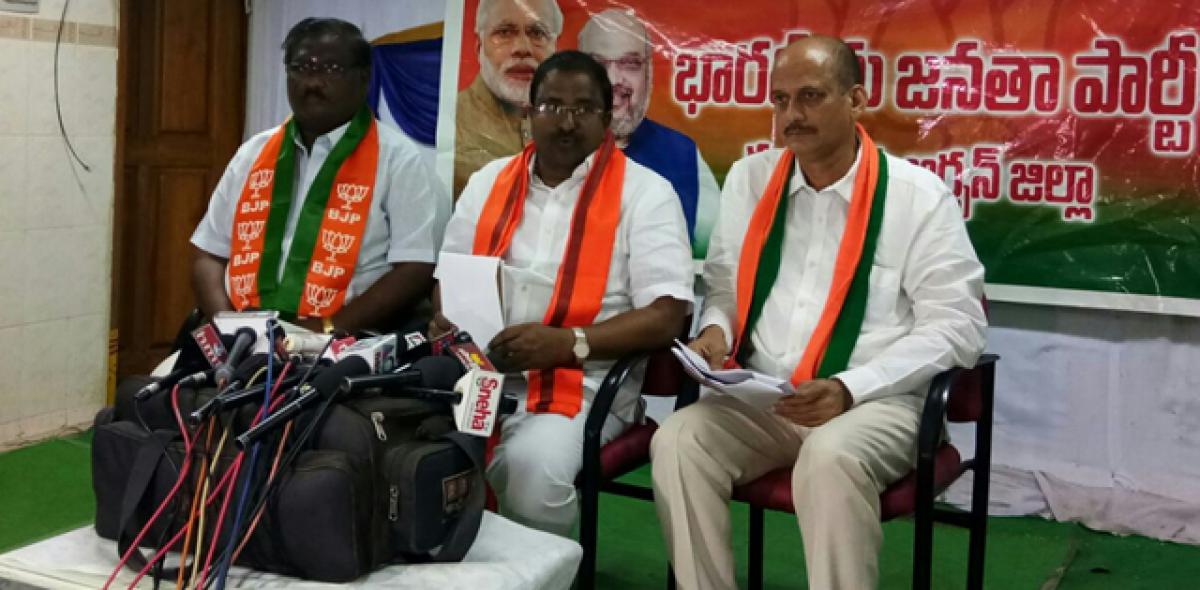 Veerraju slams State government’s false propaganda on Centre