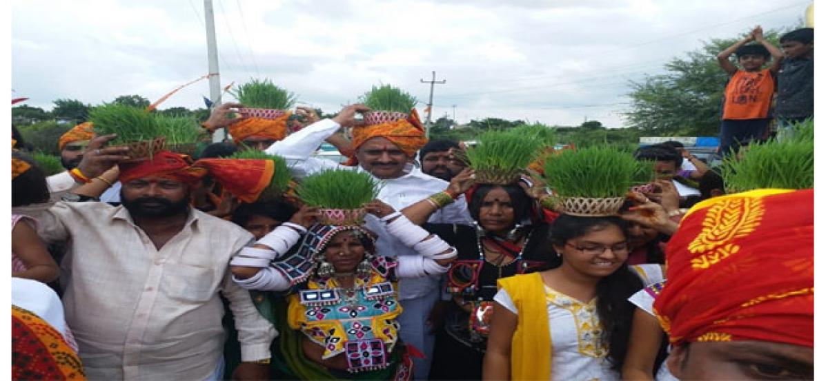 Arekapudi Gandhi participates in Teej festival