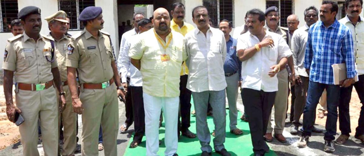 MP Maganti Babu inspects police dormitory works in Eluru