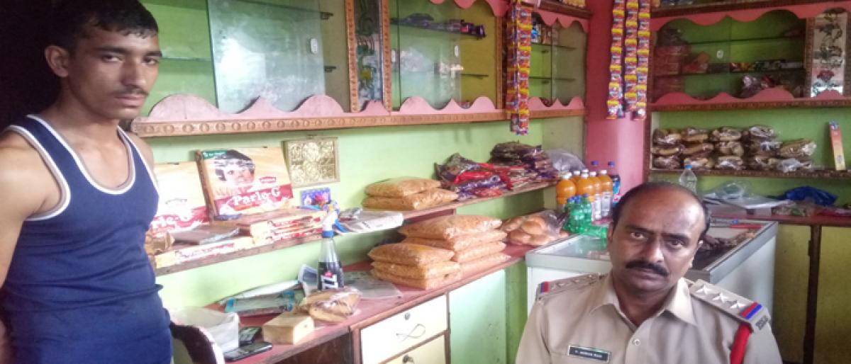 Case on bakery for selling items higher than MRP at Parigi bus stand