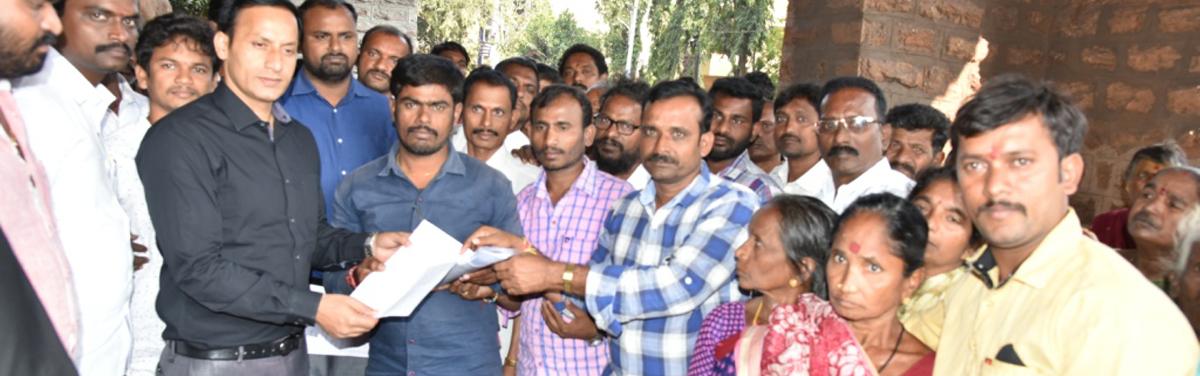 Mudapaka farmers urge govt to take over their lands under Land Pooling Scheme
