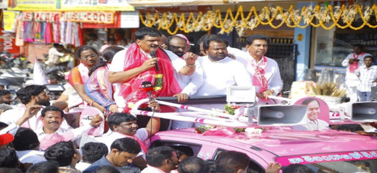 Mainampally Hanmantha Rao leads huge rally to file nomination