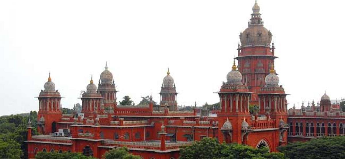 Supreme Court appoints third judge on AIADMK MLAs disqualification case